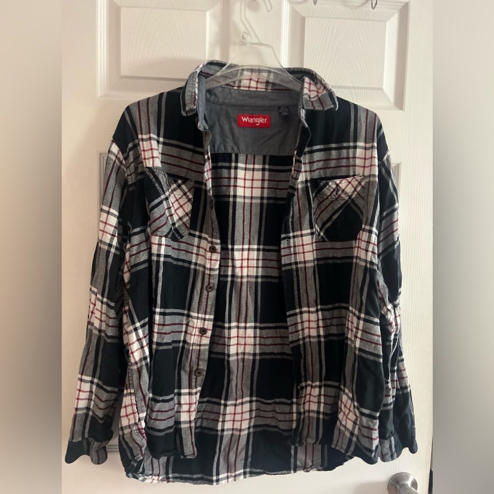 Wrangler flannel, black white and red, size 2XL, great condition